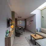Relaxed * הארלם